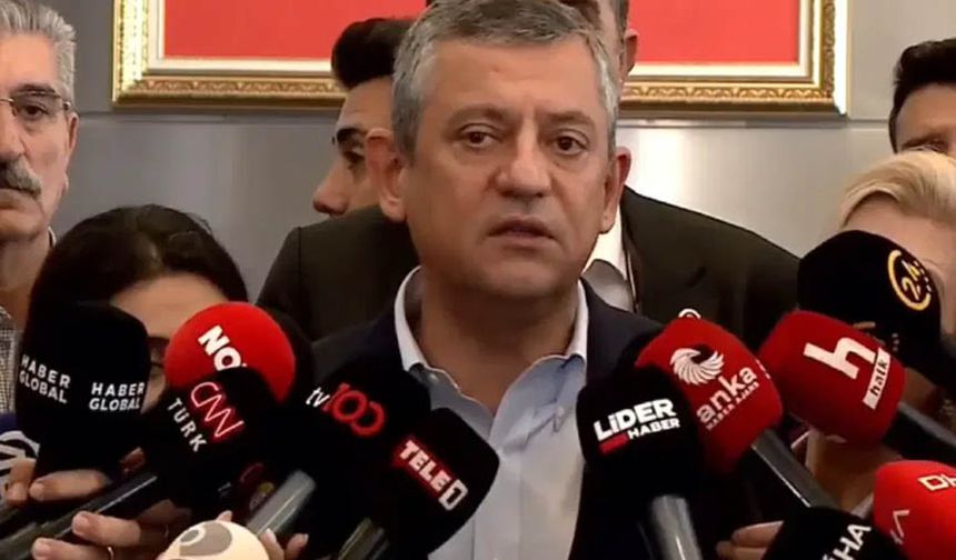 Özel'den  kurultay kararına ve kayyum iddalarına sert açıklama