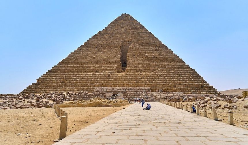 Mısır Piramidinde hava boşlukları keşfedildi