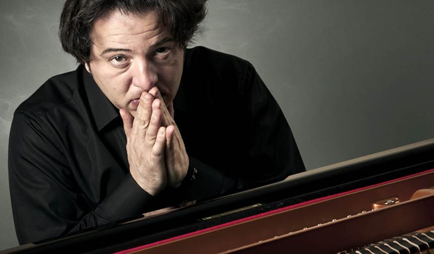 Fazıl Say: Kafayı kaldırın, dünya krize gidiyor