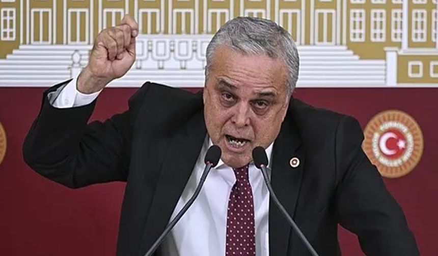 Hasan Ufuk Çakır, kesin ihraç istemiyle CHP'den istifa etti