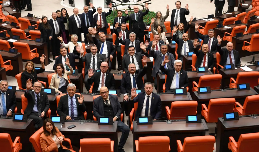 CHP’nin Meclis nöbeti 12. gününde!