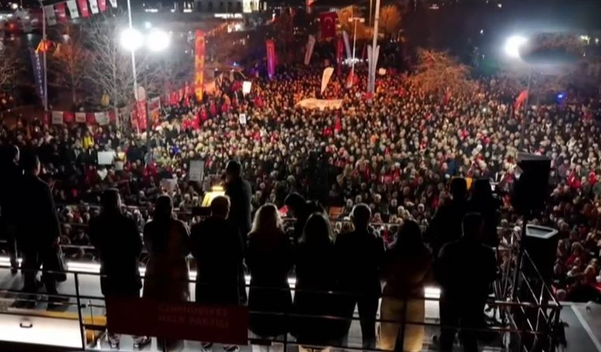 Özel'den Köprü Çıkışı: 25 Yıllık Gelir Satılıyor mu?