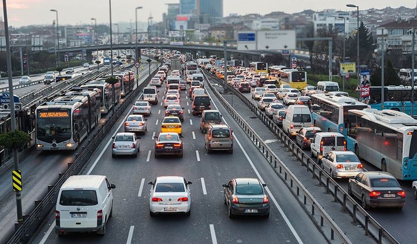 Akaryakıt  fiyatları tarihi zirveye koşuyor