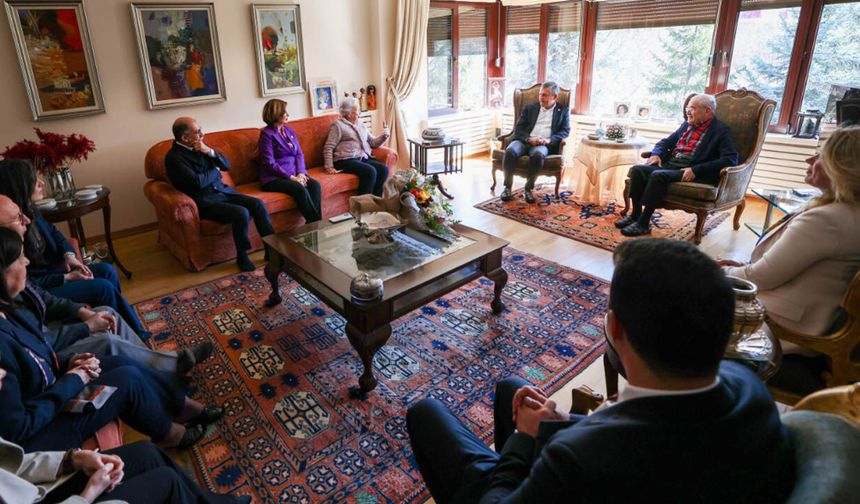 Yılmaz Büyükerşen’i evinde ziyaret etti