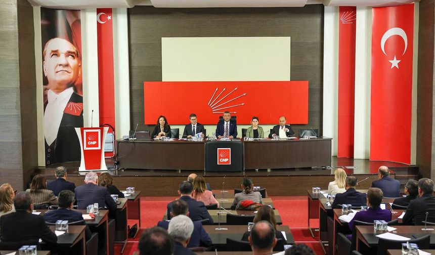 Özgür Özel sahanın şifrelerini verdi