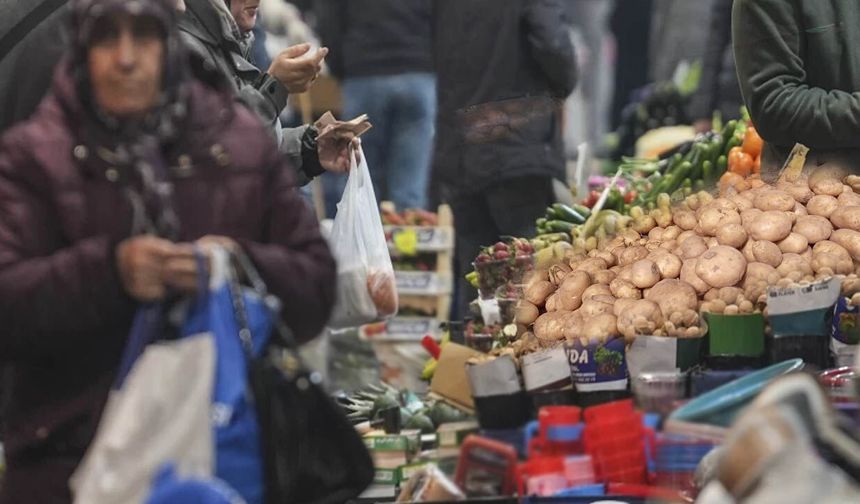 Emekli maaşı açlığa düştü: Ara zam çağrısı