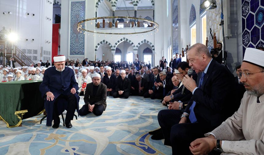 Erdoğan okudu 333 hafız saf tuttu