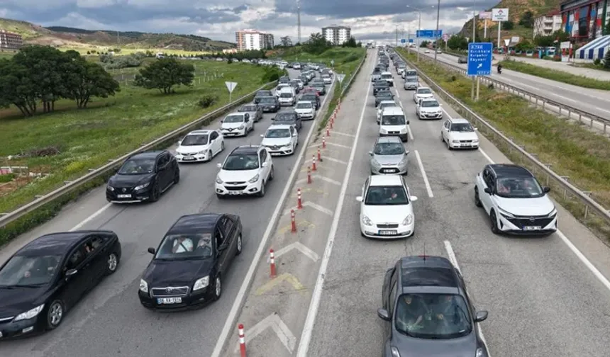 43 İlin Geçiş Noktasında Bayram Dönüşü Yoğunluğu