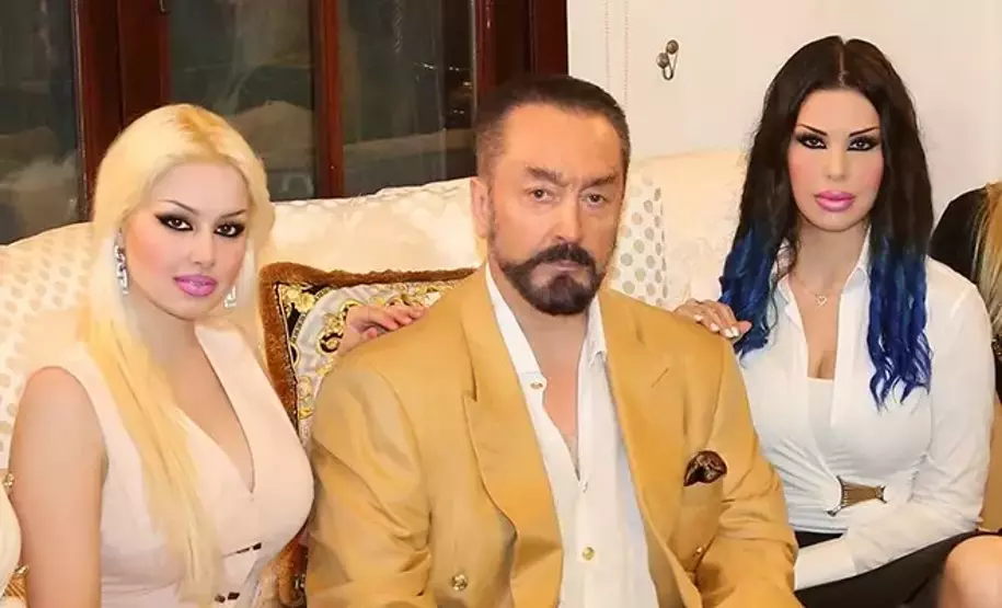 İpek Özbey, Adnan Oktar silahlı suç örgütünü tüm karanlık yönleriyle anlattı