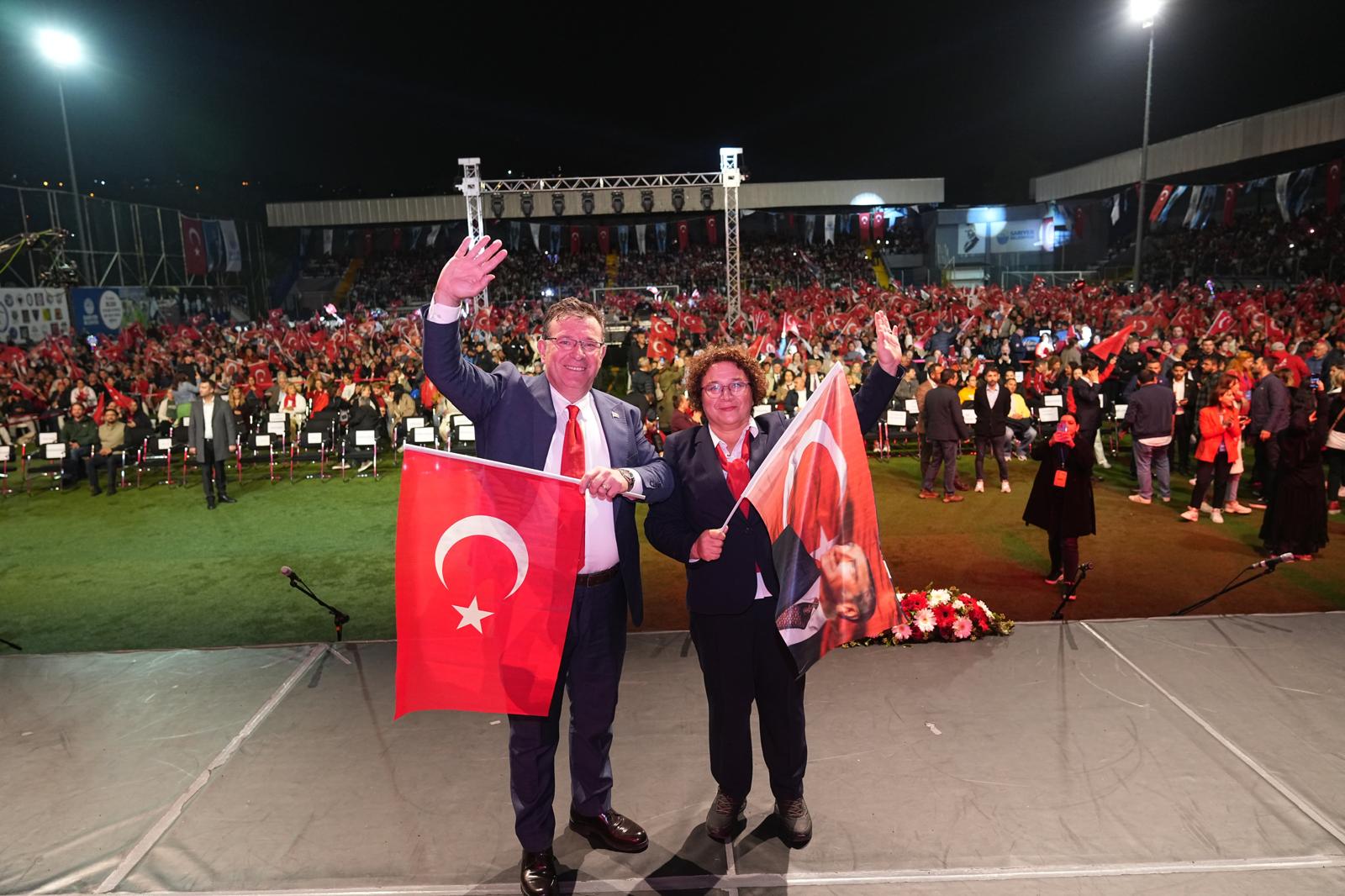 Mehmet Oktay Aksu: Yaşasın Cumhuriyet, yaşasın birlik ve beraberlik!