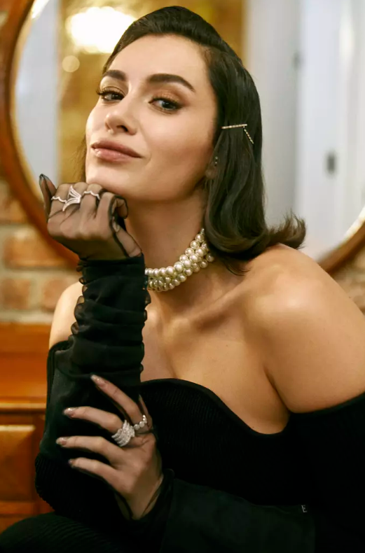 Hande Doğandemir kaza geçirdi!