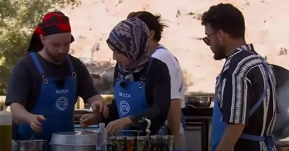 Yüzünü kızgın yağla yakan MasterChef yarışmacısı Beyza'nın sağlık durumu açıklandı