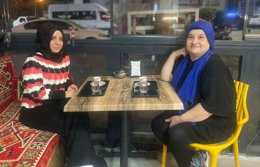Semra Yalman Melike Yalavuz Yalmanlar Cafe