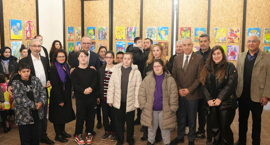 Ozer Ulukaya Proximart Sergi Geliri Bagis Etkinligi