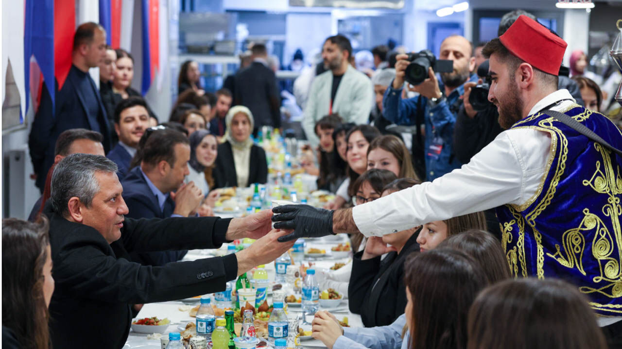 Zgur Ozel Zubeyde Hanim Kiz Yurdu Iftar