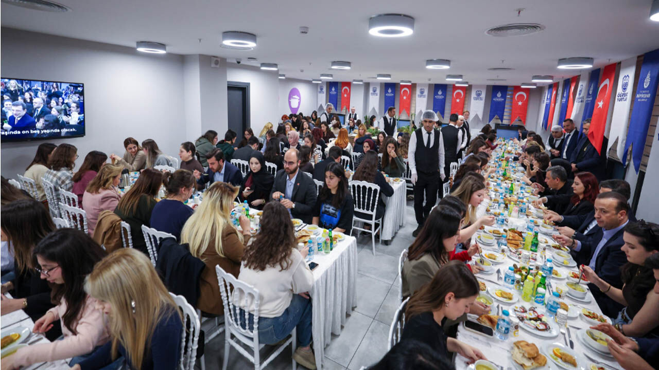 Zubeyde Hanim Ibb Yurdu Ogrencilerle Iftar 2026