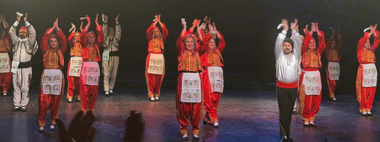 Eğitmen Erkan Aydoğmuş, Kırklareli yöresi gösterisi performansı